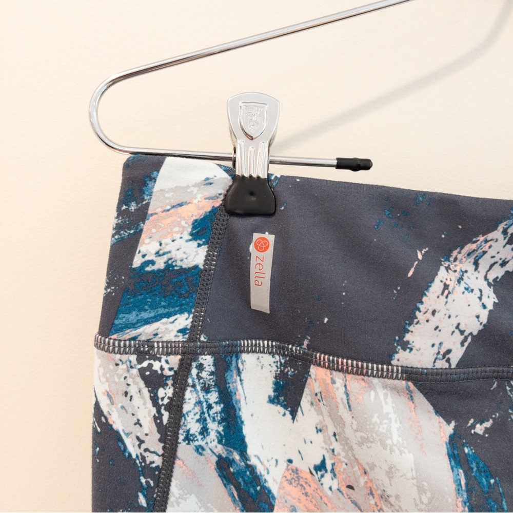 Zella Abstract Pattern Grey Mesh Inset Workout Le… - image 7